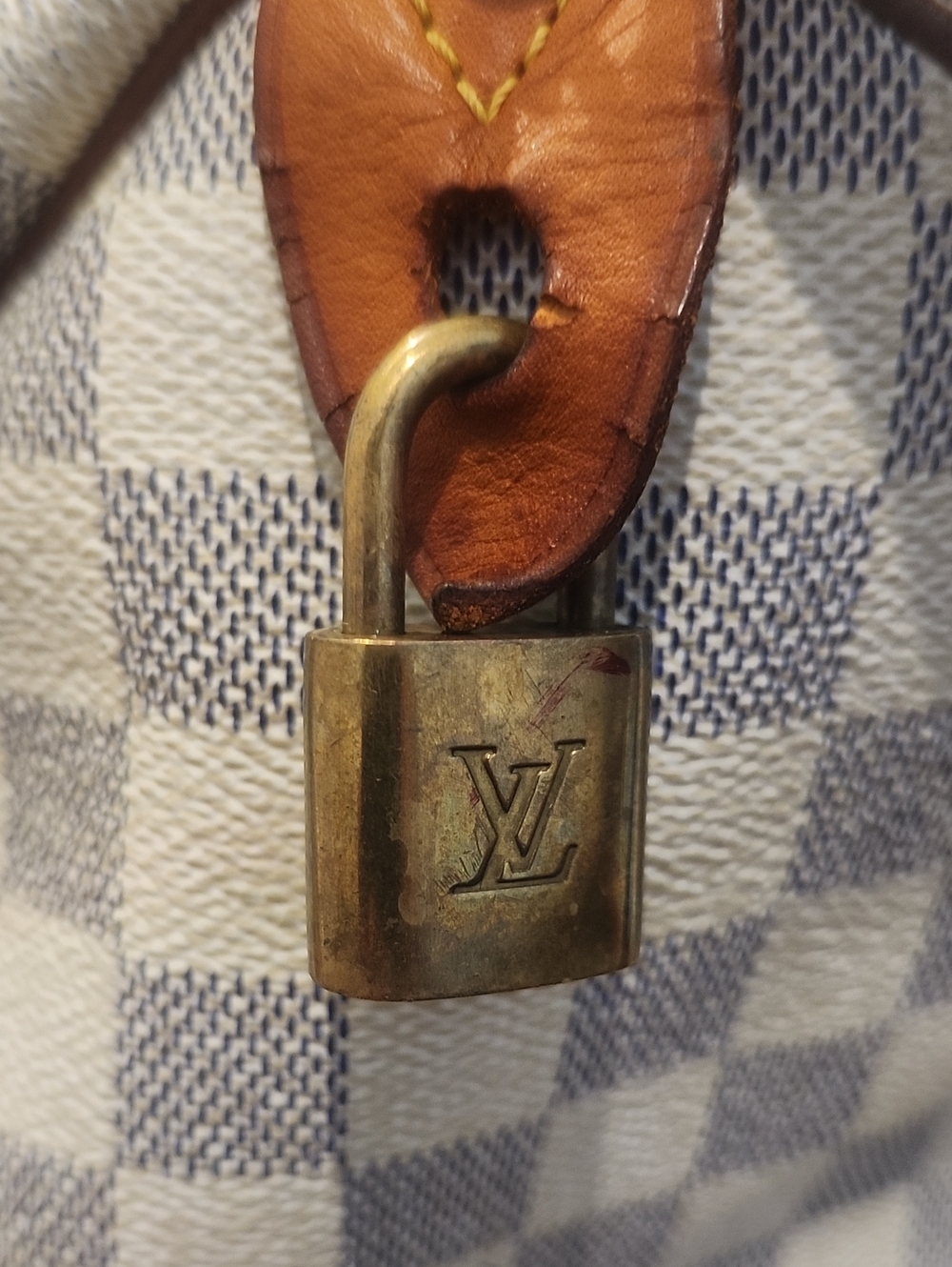 Louis Vuitton Damier Azur Speedy 30 (2010) - Picture 4 of 16